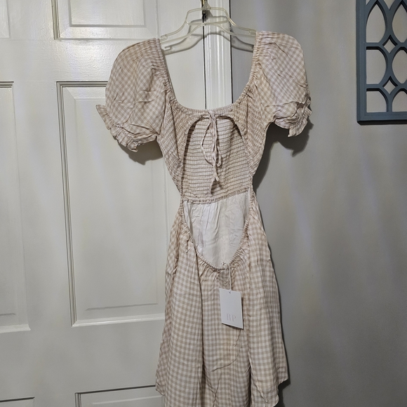 Elegant Cream Gingham Dress - Picture 2 of 4